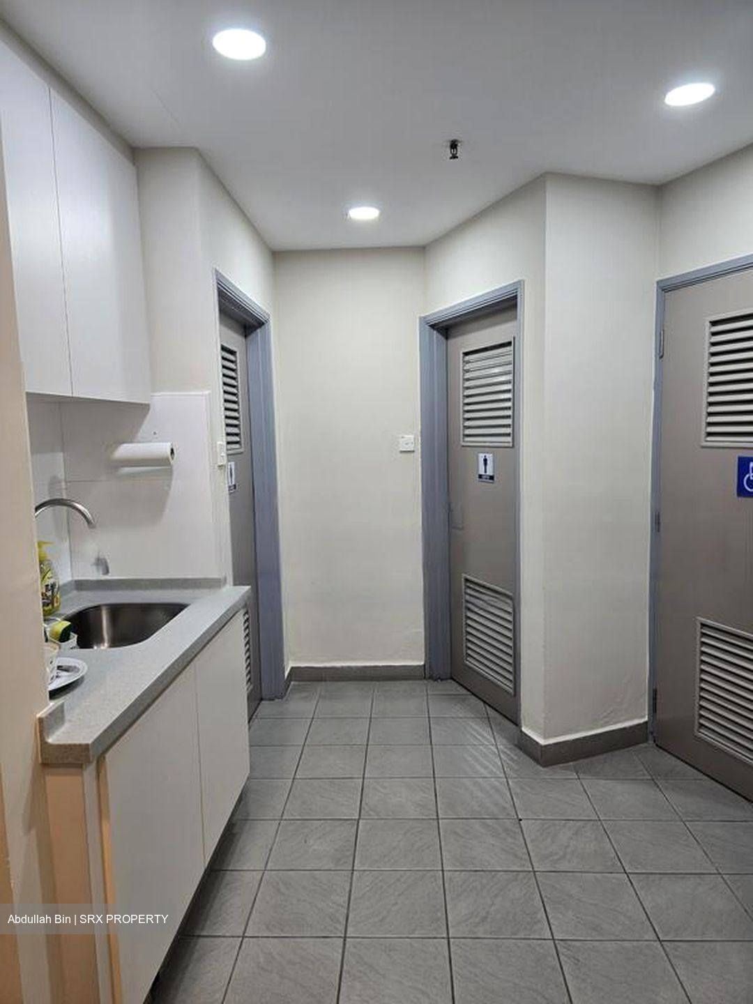 Keppel Towers (D2), Office #458800011